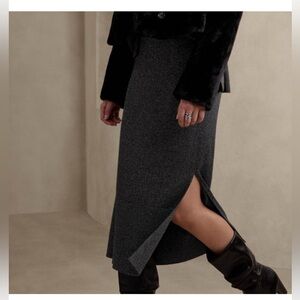 Banana republic SHINE MAXI SWEATER SKIRT size Small